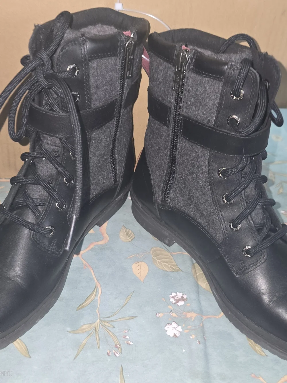 UGG Women's Black Lace-Up Side-Zip Winter Boots